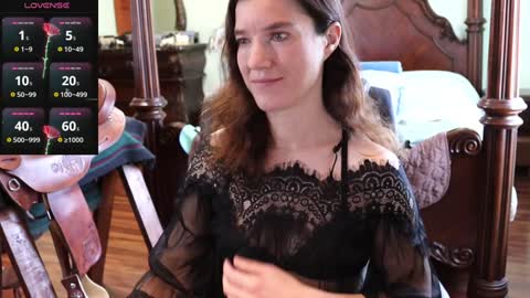 ThornburyRose online show from 01-30-25, 07:04