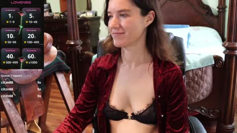 ThornburyRose online show from 02-07-25, 09:58