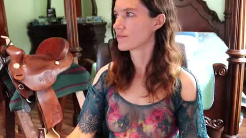 ThornburyRose online show from 09-25-25, 03:27