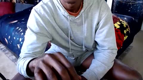 Opulent Kingdom online show from 10-01-25, 08:48