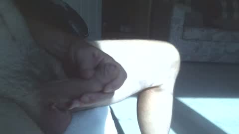 Snapshot of throbbing4u2nite chatting on 10-05-25, 03:54 throbbing4u2nite online show from 10-05-25, 03:54