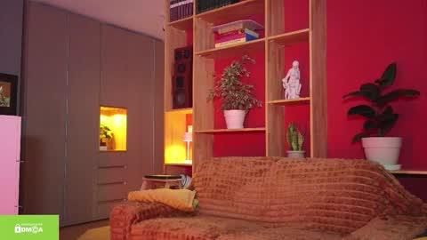 Snapshot of tia_j chatting on 12-13-25, 07:42 tia_j online show from 12-13-25, 07:42