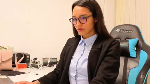 Snapshot of tia_j chatting on 03-04-26, 04:57 tia_j online show from 03-04-26, 04:57