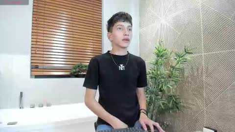 Tiam Muller online show from 11-03-25, 03:41