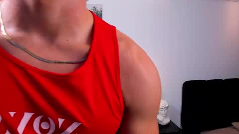 Snapshot of tian_brooks chatting on 09-18-25, 04:36 Tian Brooks online show from 09-18-25, 04:36