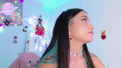 Tiana Le online show from 11-20-25, 12:33