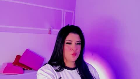 tiannagloww online show from 02-23-26, 07:00