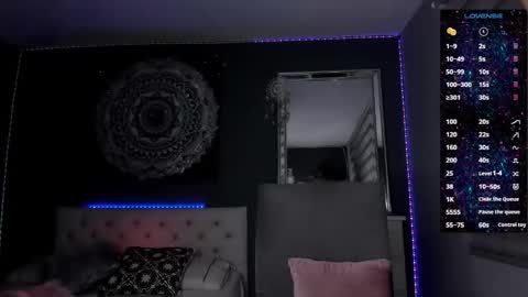 Tian Zilac online show from 11-23-25, 12:21