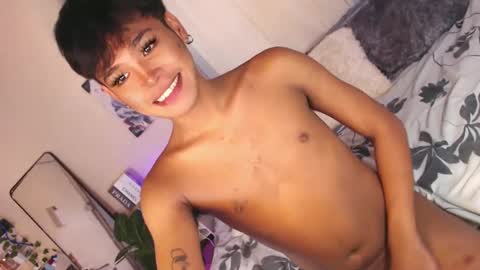 Snapshot of tiara_perezx chatting on 02-01-25, 05:49 Sam online show from 02-01-25, 05:49