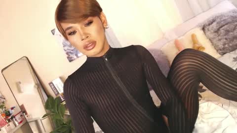 Snapshot of tiara_perezx chatting on 02-08-25, 04:47 Sam online show from 02-08-25, 04:47