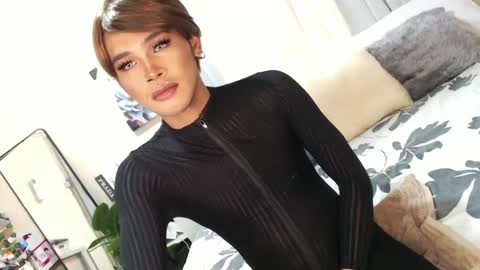Snapshot of tiara_perezx chatting on 02-10-25, 05:25 Sam online show from 02-10-25, 05:25
