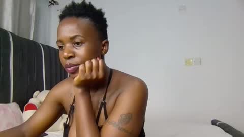 Snapshot of tiara_t chatting on 01-31-26, 07:11 Tiara online show from 01-31-26, 07:11