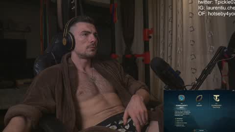 Snapshot of tickle_my_pickle07 chatting on 12-11-24, 04:31 tickle_my_pickle07 online show from 12-11-24, 04:31