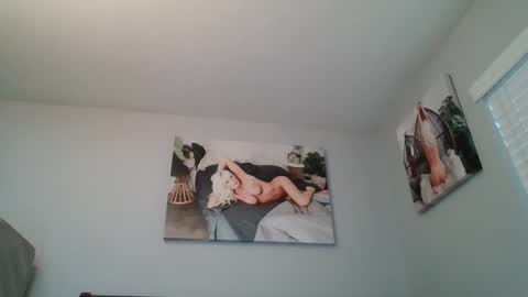 ticklemepink696969 online show from 01-19-25, 09:45