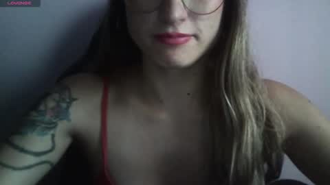 Tifanny online show from 12-22-25, 09:23