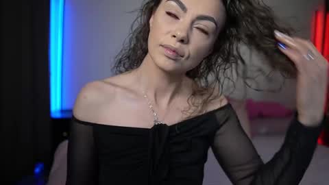 Tiffany online show from 02-14-25, 10:04