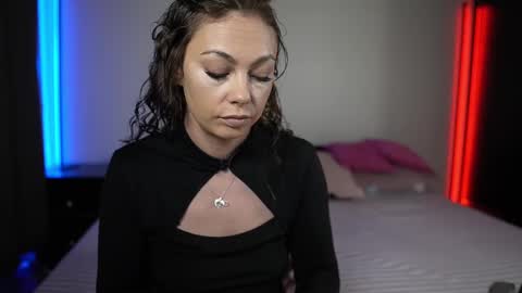 Tiffany online show from 02-18-25, 09:42