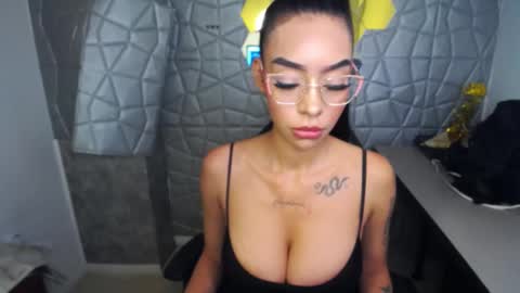 tiffany_1m online show from 03-07-25, 01:18