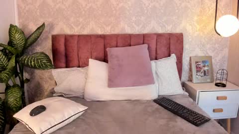 Tiffany Becker online show from 12-23-24, 07:30