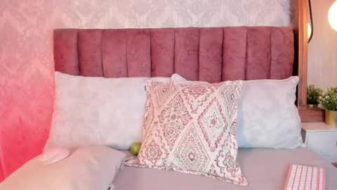 Tiffany Becker online show from 09-25-25, 12:09