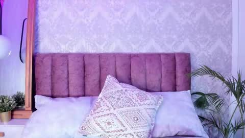 Tiffany Becker online show from 10-01-25, 12:00