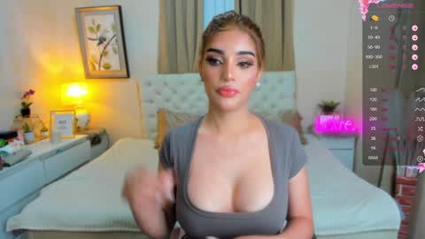 Tiffany online show from 12-27-24, 01:43