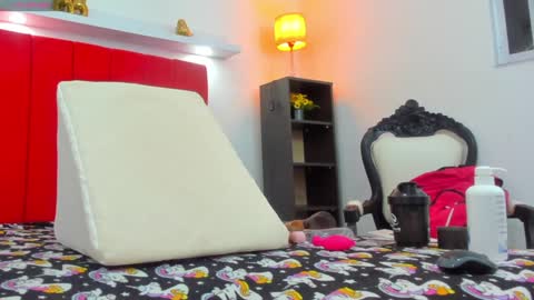 Snapshot of tiffany_hot19_ chatting on 12-03-24, 01:52 tiffany online show from 12-03-24, 01:52