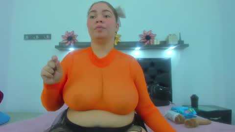 Snapshot of tiffany_hot19_ chatting on 01-10-25, 12:26 tiffany online show from 01-10-25, 12:26