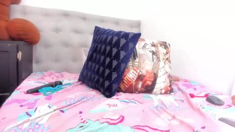 Snapshot of tiffany_hot19_ chatting on 02-15-25, 07:50 tiffany online show from 02-15-25, 07:50