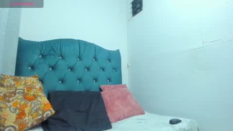 Snapshot of tiffany_hot19_ chatting on 07-15-26, 12:49 tiffany online show from 07-15-26, 12:49