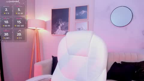 tiffany_low online show from 12-01-25, 01:16