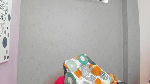 Snapshot of tiffany_mendez chatting on 10-23-25, 12:04 tiffany_mendez online show from 10-23-25, 12:04