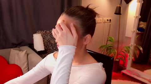 Snapshot of tiffany_sweetie chatting on 11-30-25, 12:31 Tiffany online show from 11-30-25, 12:31