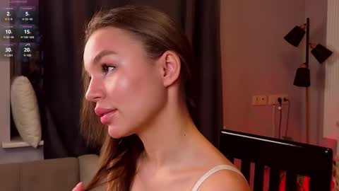 Snapshot of tiffany_sweetie chatting on 12-01-25, 11:37 Tiffany online show from 12-01-25, 11:37