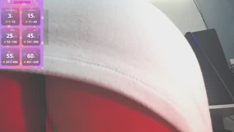 Snapshot of tiffany_teressa chatting on 02-17-25, 11:44 tiffany theressa online show from 02-17-25, 11:44