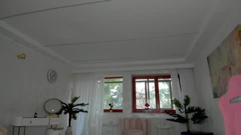 Tiffany Houston online show from 12-08-24, 07:26