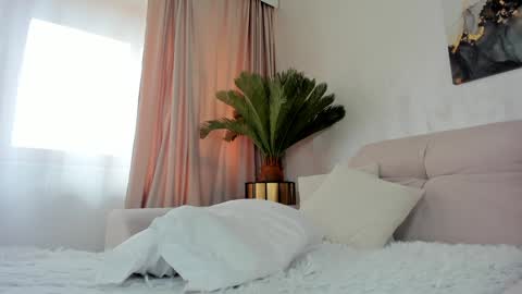 Tiffany Houston online show from 01-11-25, 10:51