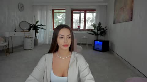 Tiffany Houston online show from 02-08-25, 07:04