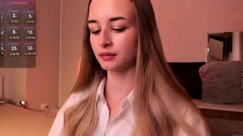 Tiffany online show from 10-27-25, 01:15