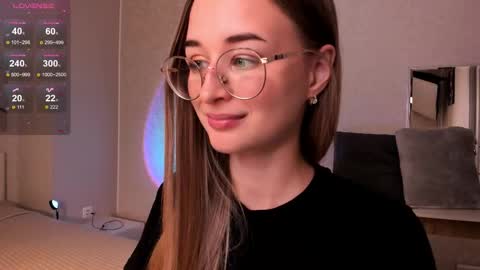 Tiffany online show from 10-28-25, 01:14