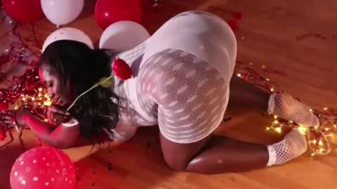 tifanny online show from 12-16-25, 07:57