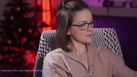 tiffanyriox online show from 12-03-24, 05:53