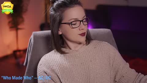 tiffanyriox online show from 01-09-25, 02:43