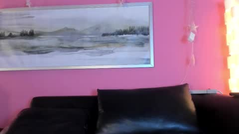 Stefany Suarez online show from 09-27-25, 08:14