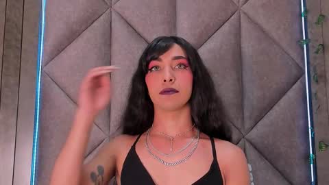 Tiffany  online show from 10-27-25, 07:51