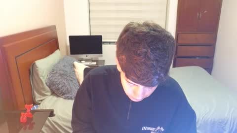 Snapshot of tightncuteass chatting on 09-25-25, 11:52 Camilo online show from 09-25-25, 11:52