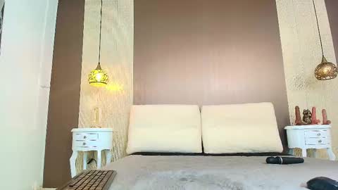 T I F F A N Y online show from 12-18-25, 07:53