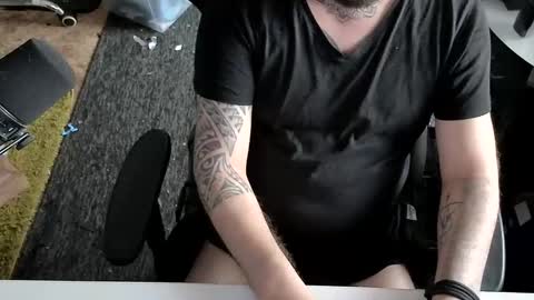 tiiimo94 online show from 10-08-25, 07:17