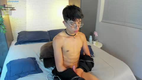 Snapshot of tim__fox chatting on 02-05-25, 02:40 Tim Fox online show from 02-05-25, 02:40