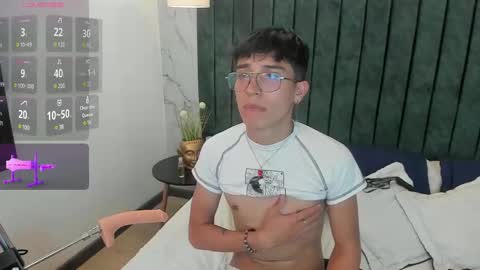 Snapshot of tim__fox chatting on 02-08-25, 07:38 Tim Fox online show from 02-08-25, 07:38